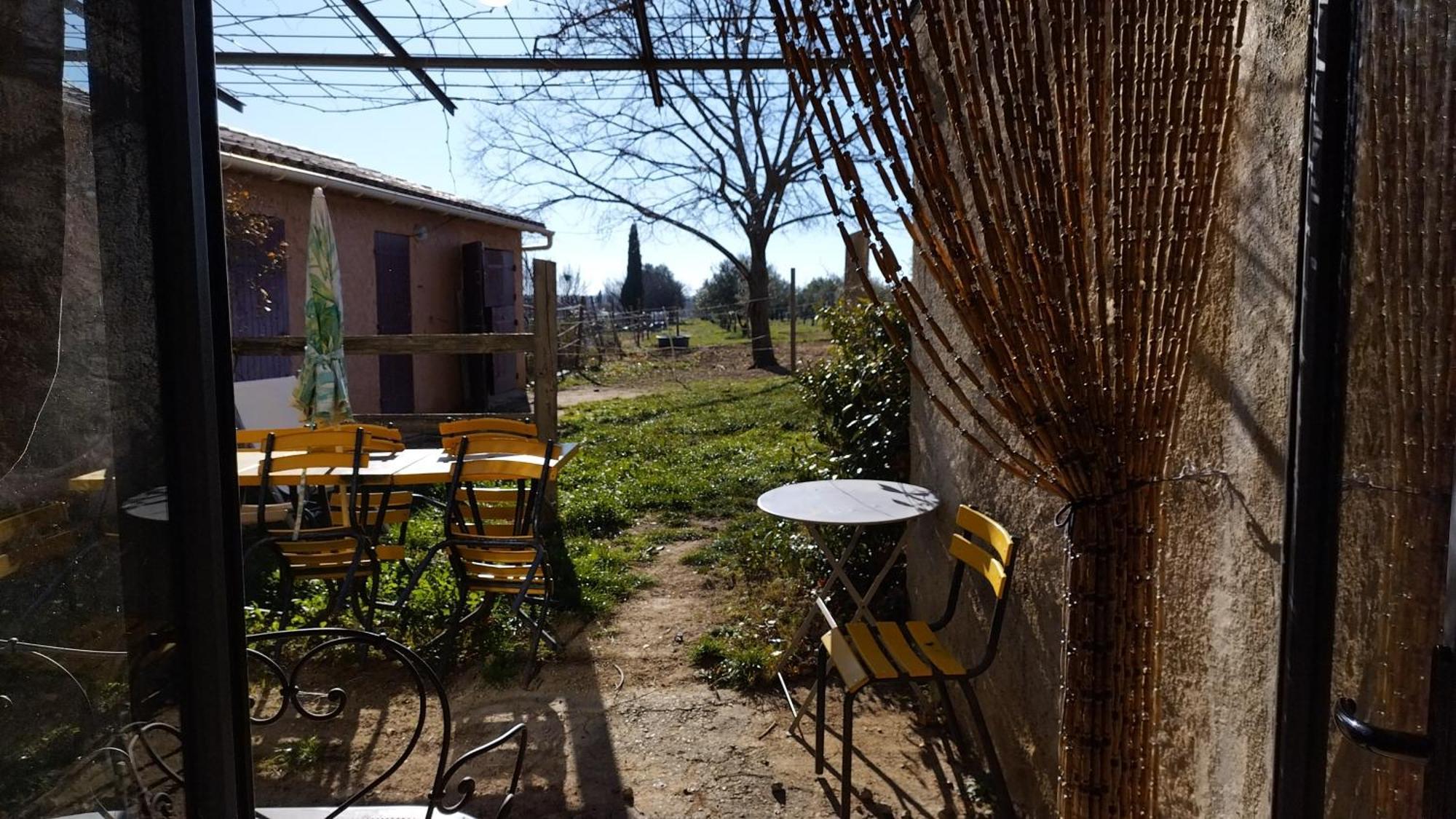 Apartamento Studio indépendant dans Ferme Equestre Aups Exterior foto